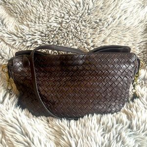 Vintage Bottega Veneta Intrecciato brown leather crossbody bag!